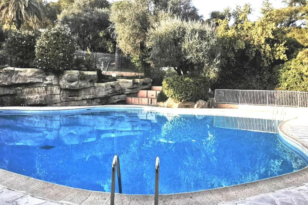 Appartement Nice Centre Vue Mer Avec Piscine Pour Famille, Couple D'Amis Pas De Groupes De Jeunes Autorises Luaran gambar